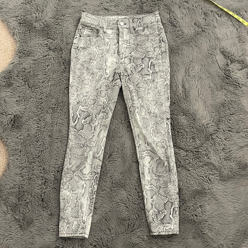 WHBM Sculpt High-Rise Gray Snake-Print Skinny Ankle Jean